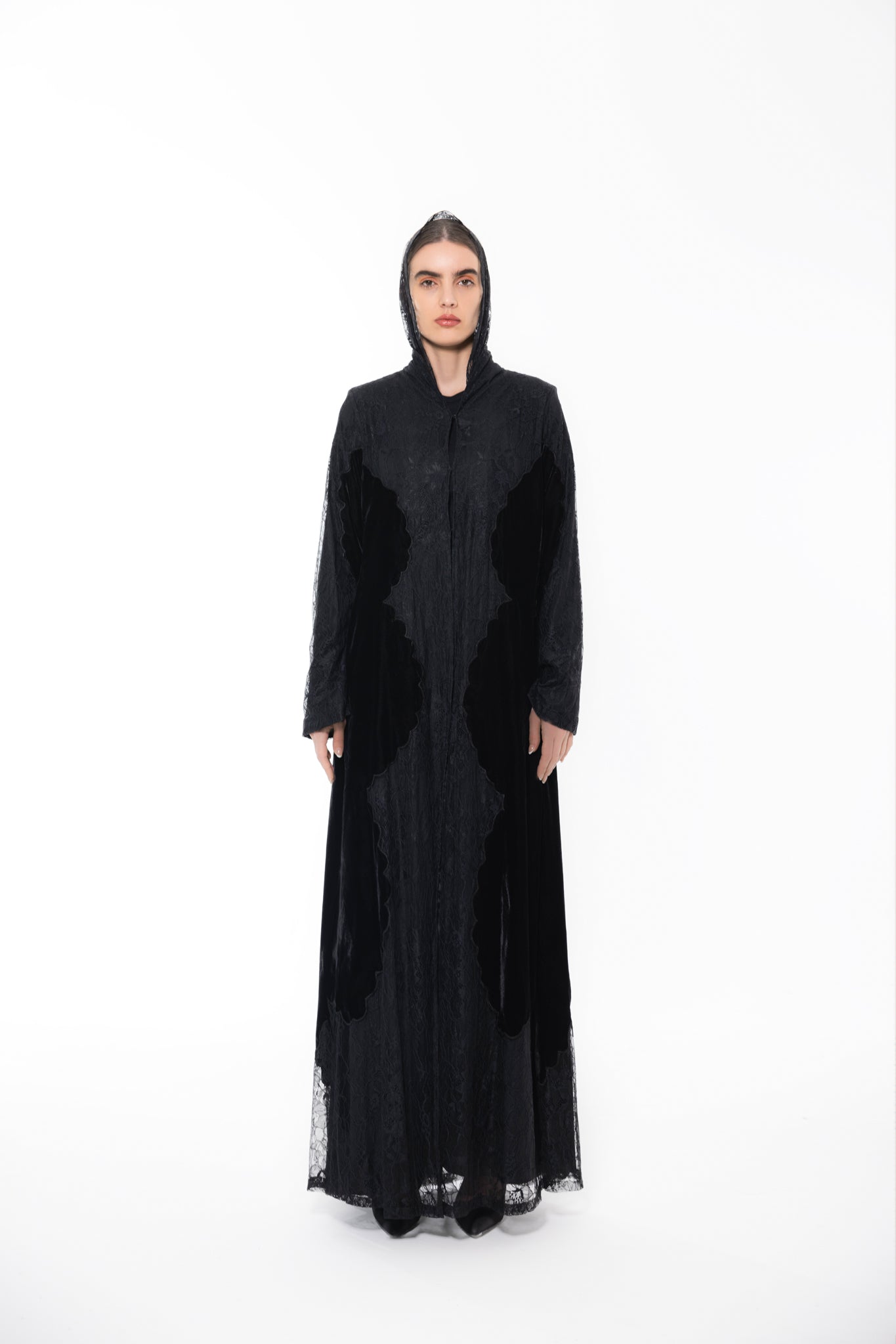 F005 black
