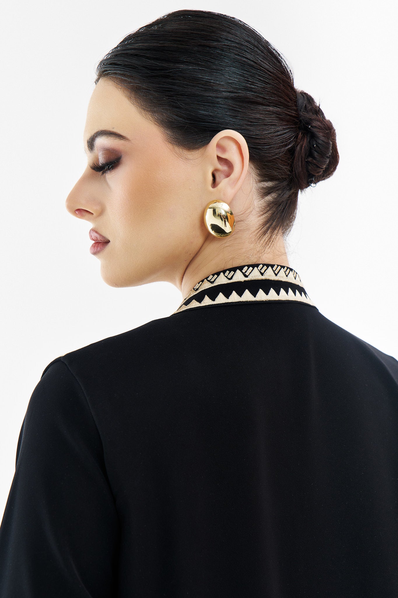 #013 black