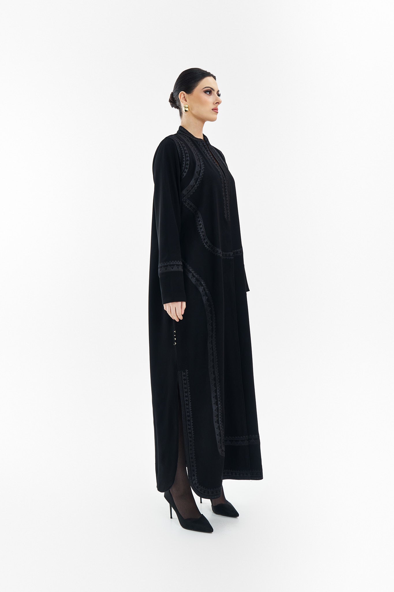 #013 black