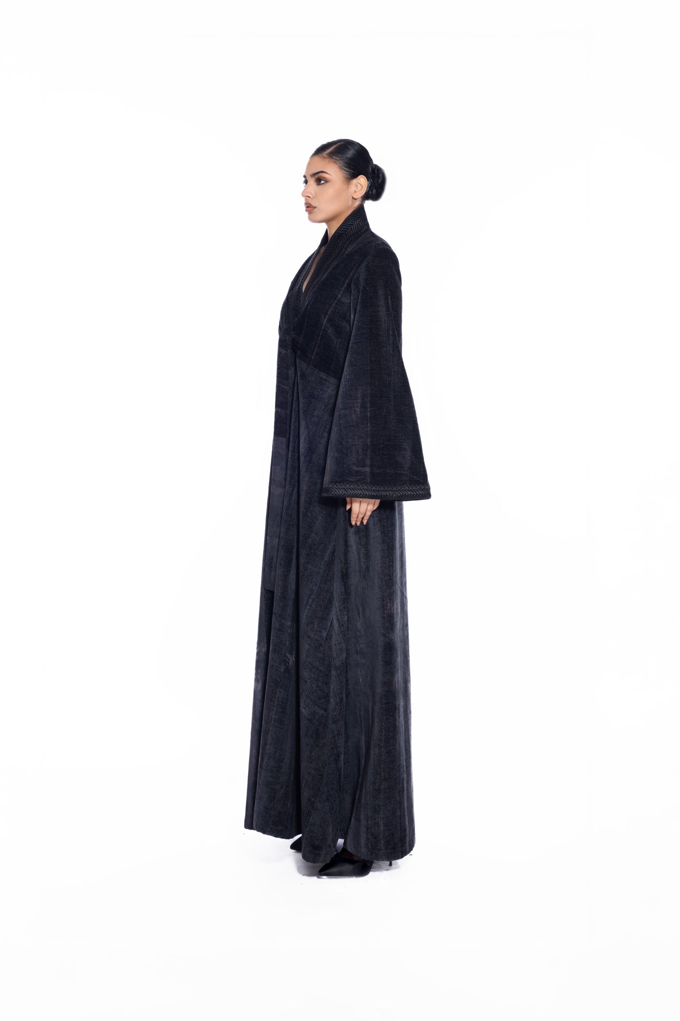 F028 Black