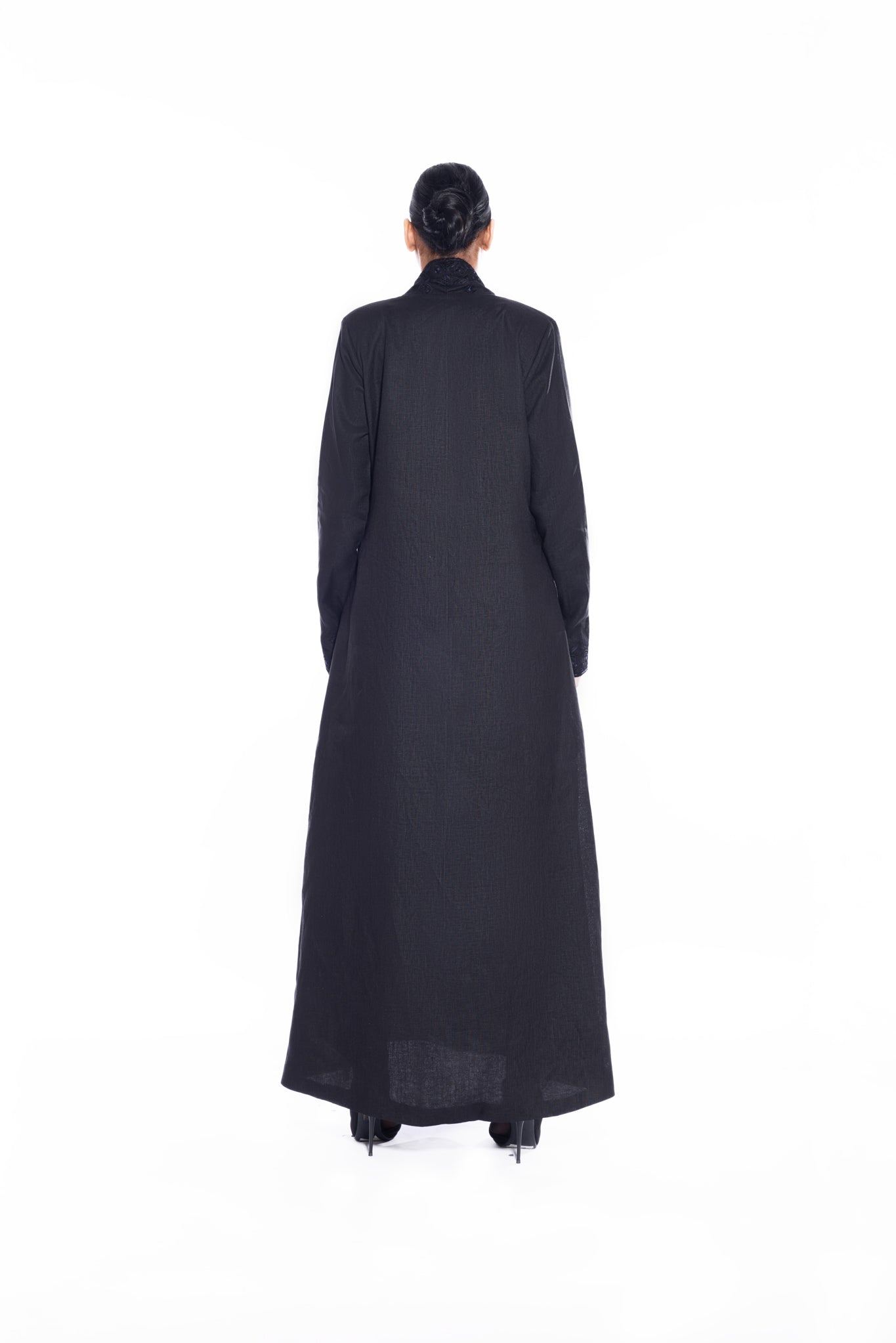 F023 black