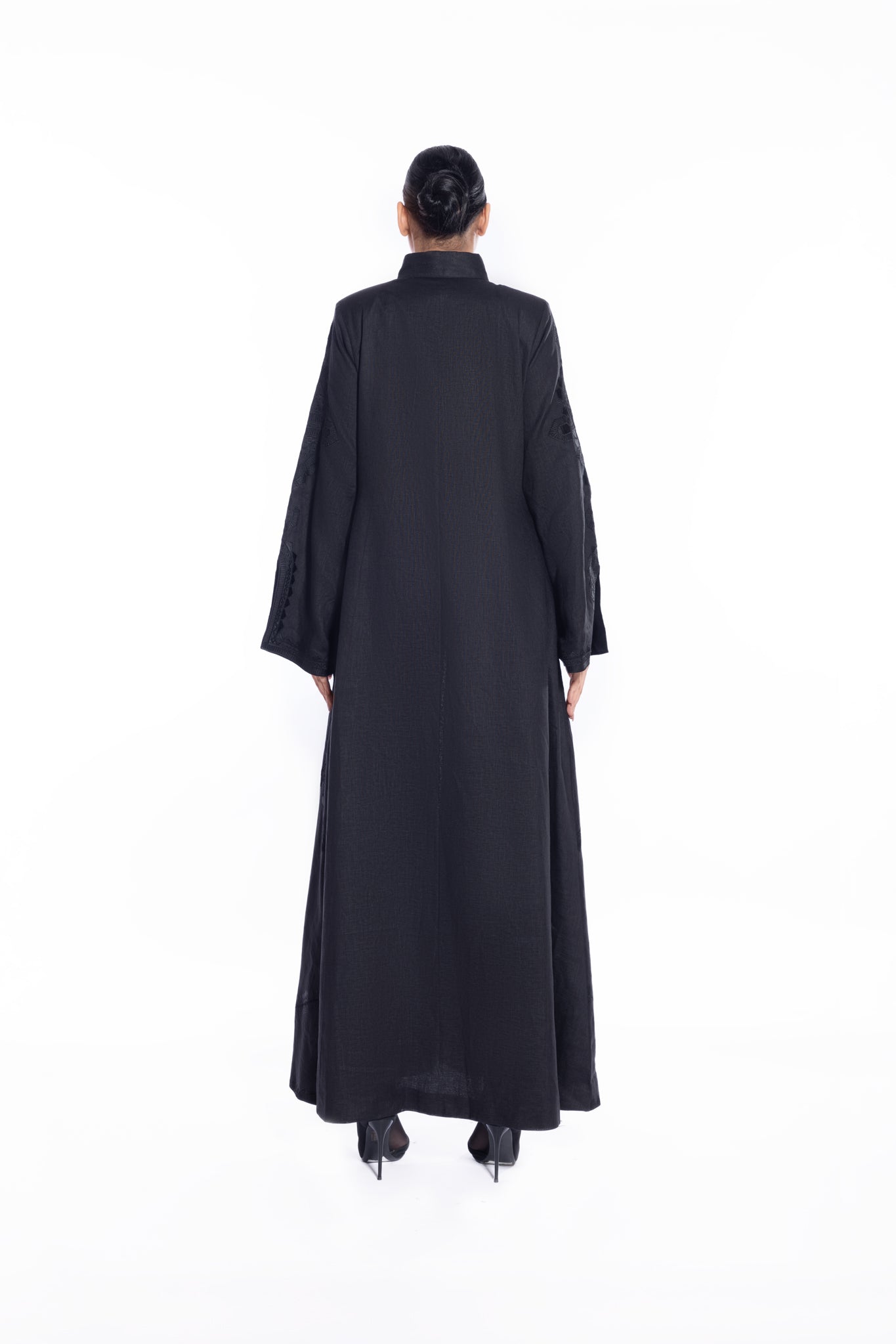 F011 black