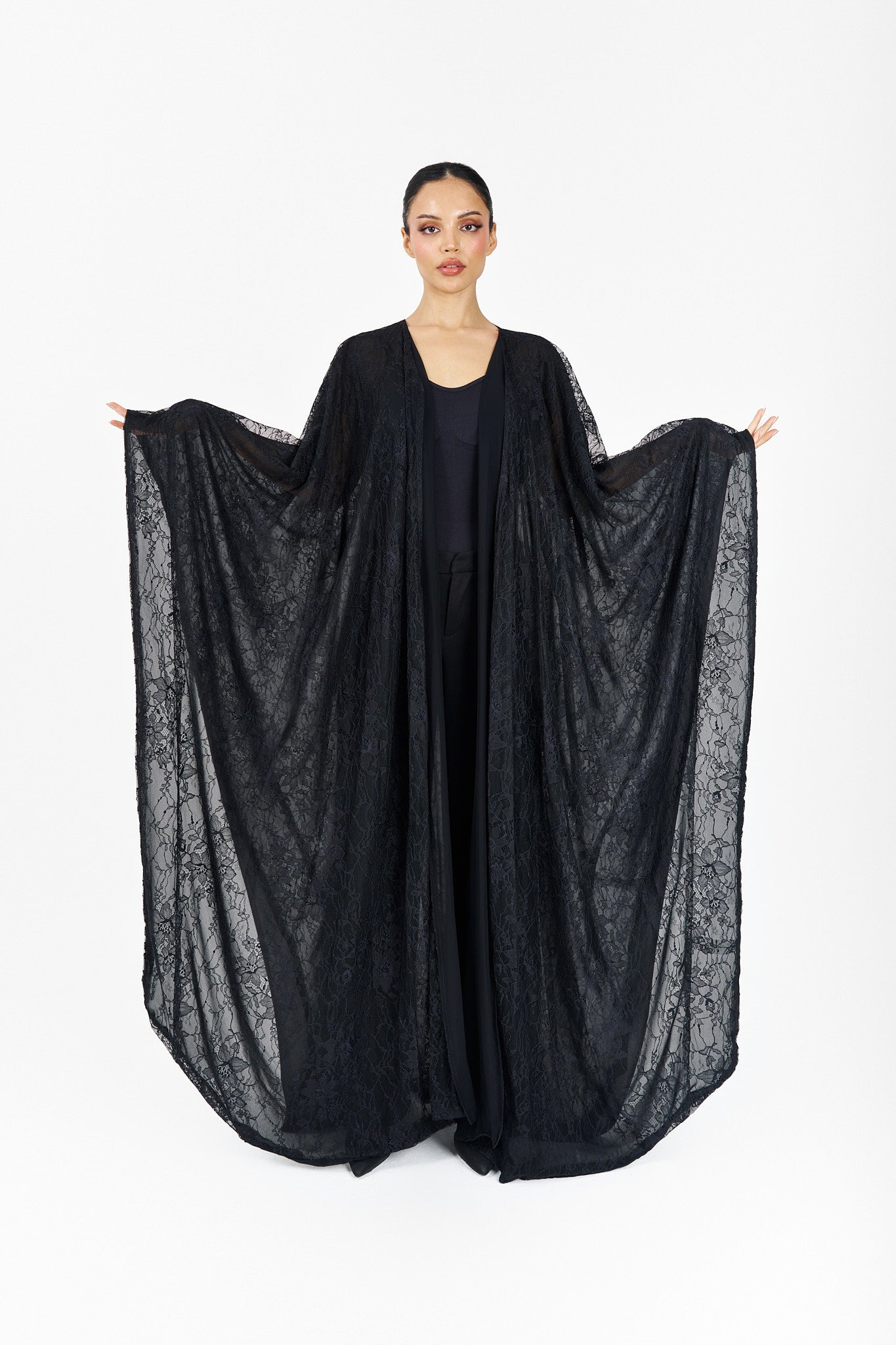 T037 black