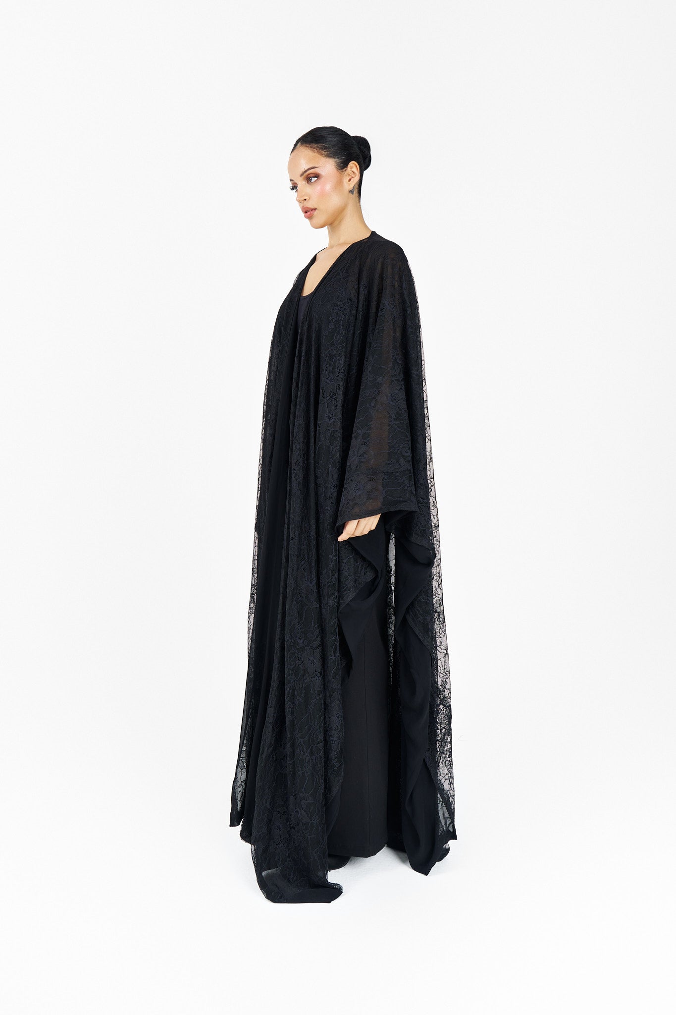 T037 black