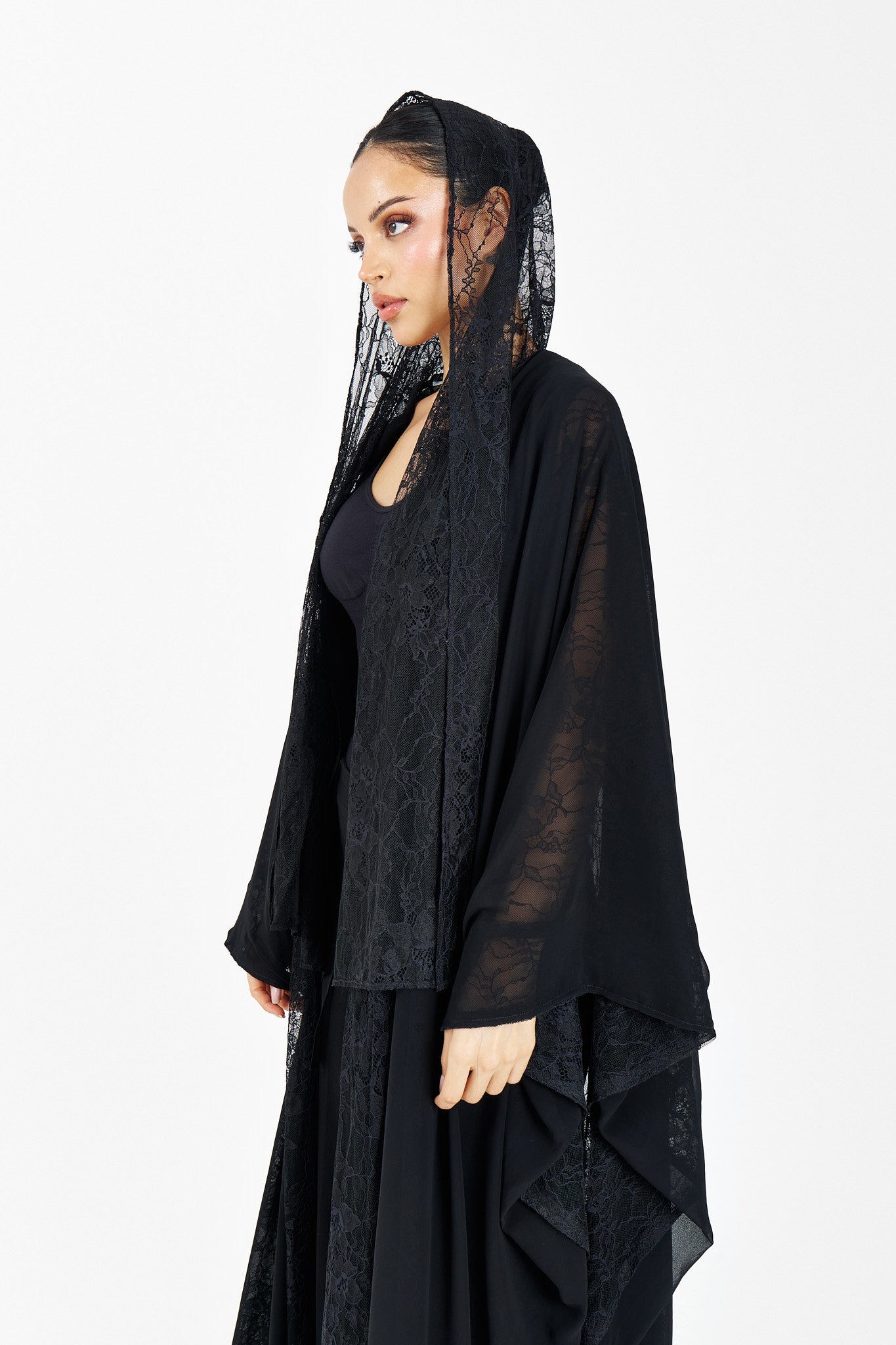 T037 black