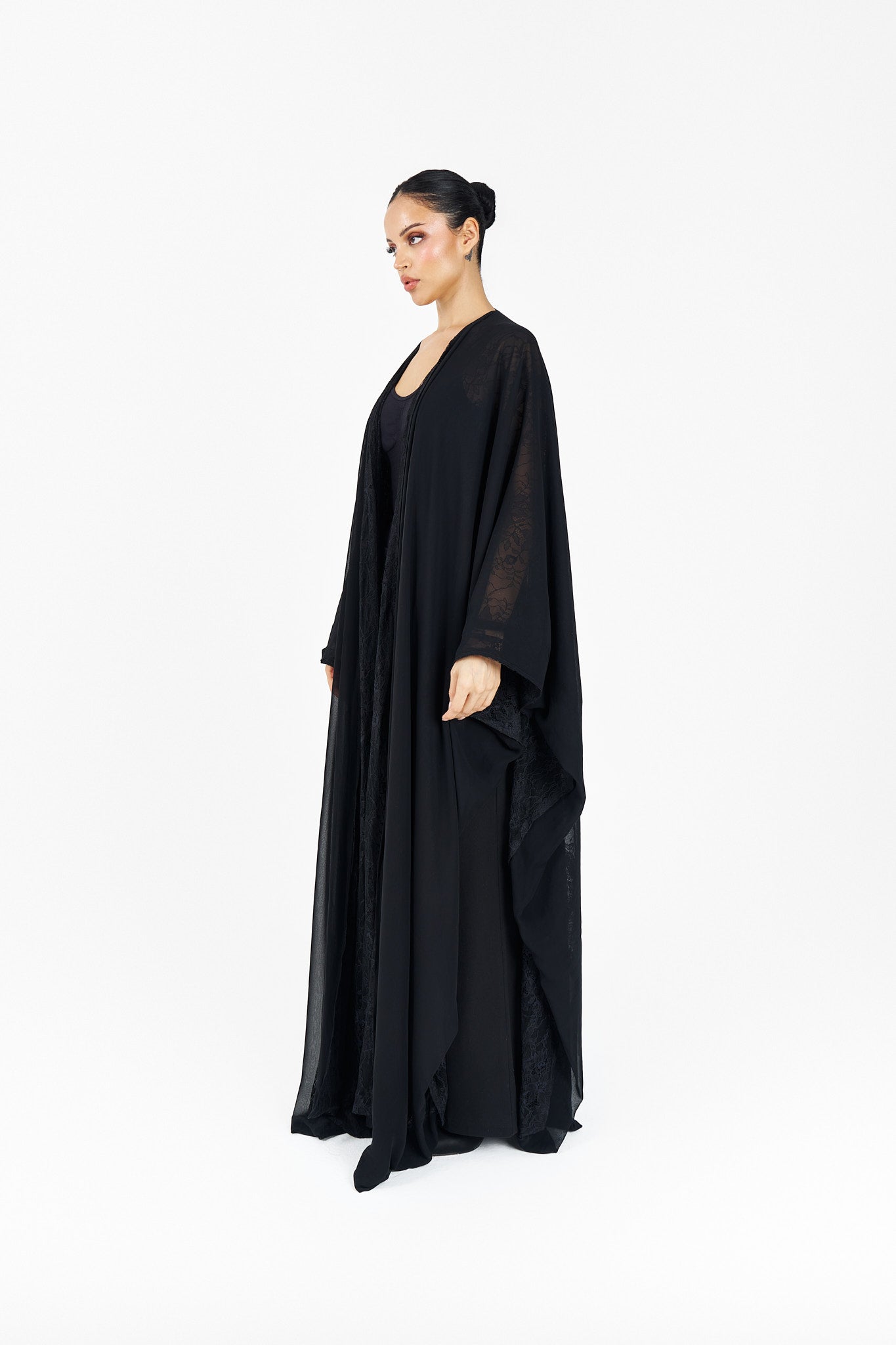 T037 black