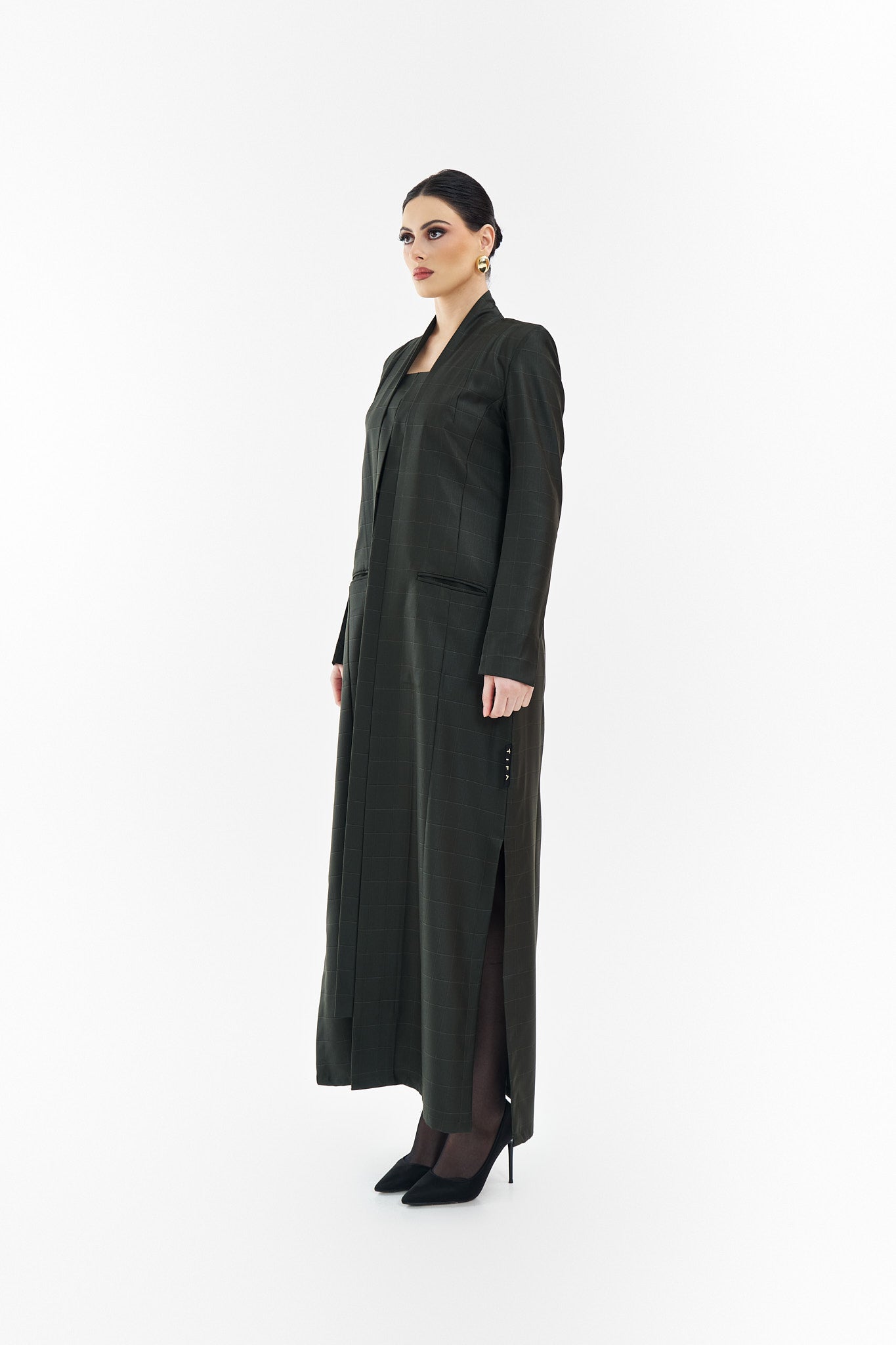 #014 Black